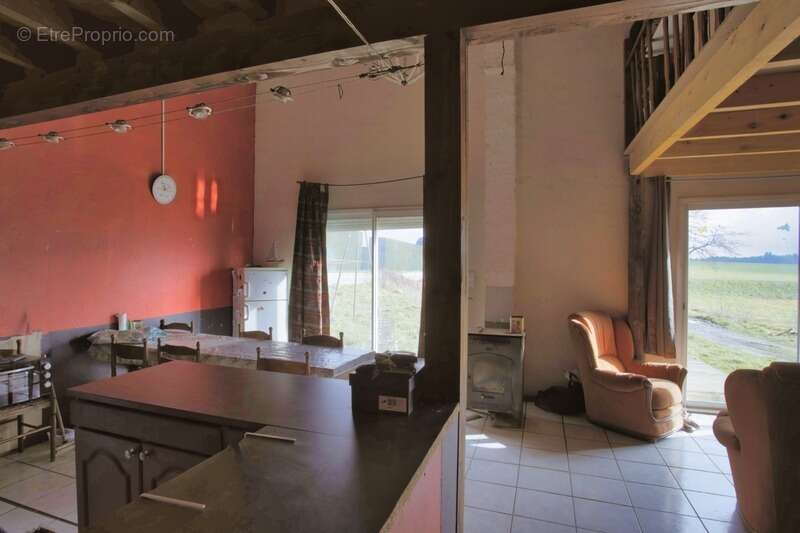 Maison à ROCHE-EN-REGNIER