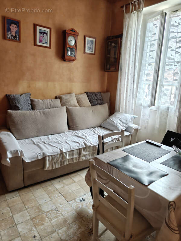 Les Crottes : Immeuble  6 logements - photo 8