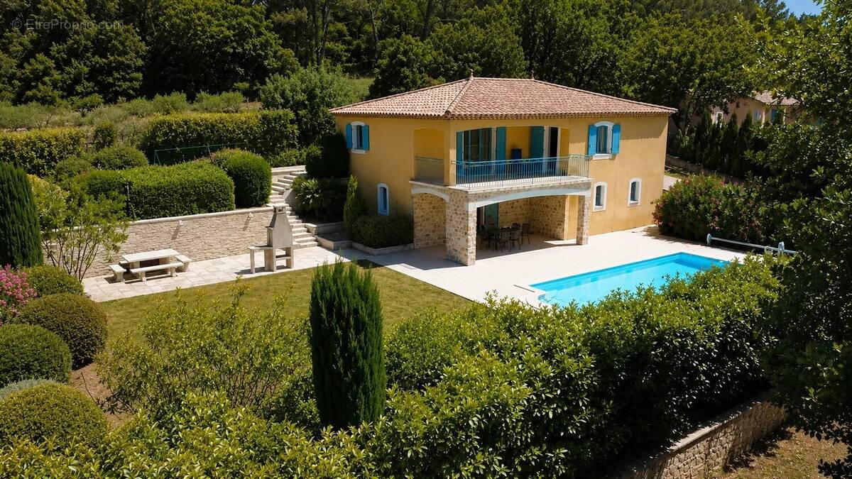 Maison à BESSE-SUR-ISSOLE
