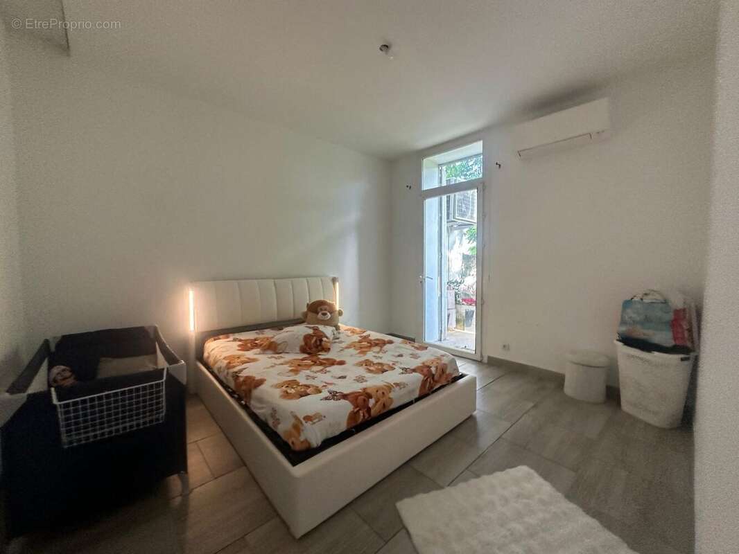 Appartement à LEZIGNAN-CORBIERES