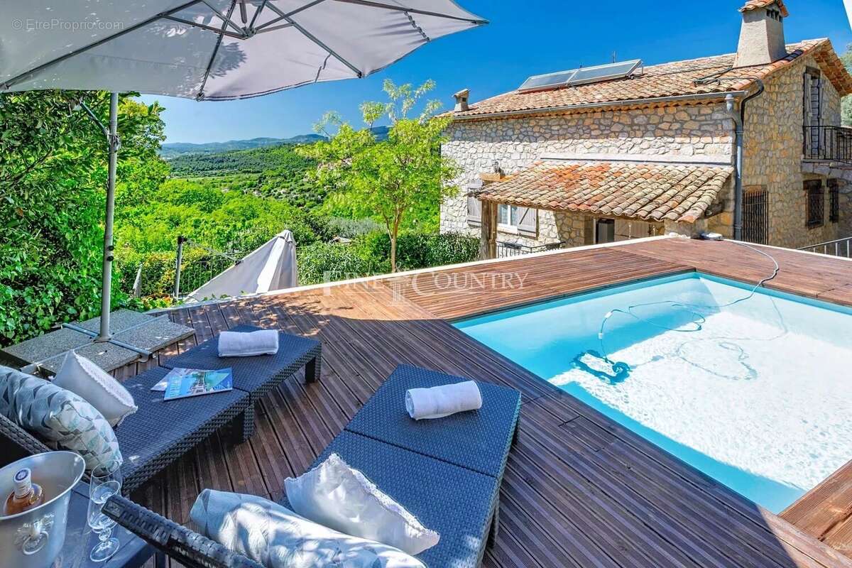 Maison à MONTAUROUX