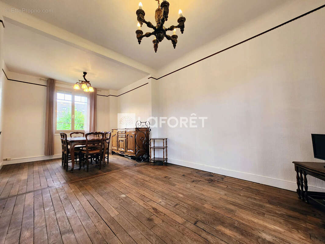 Maison à VILLIERS-LE-BEL