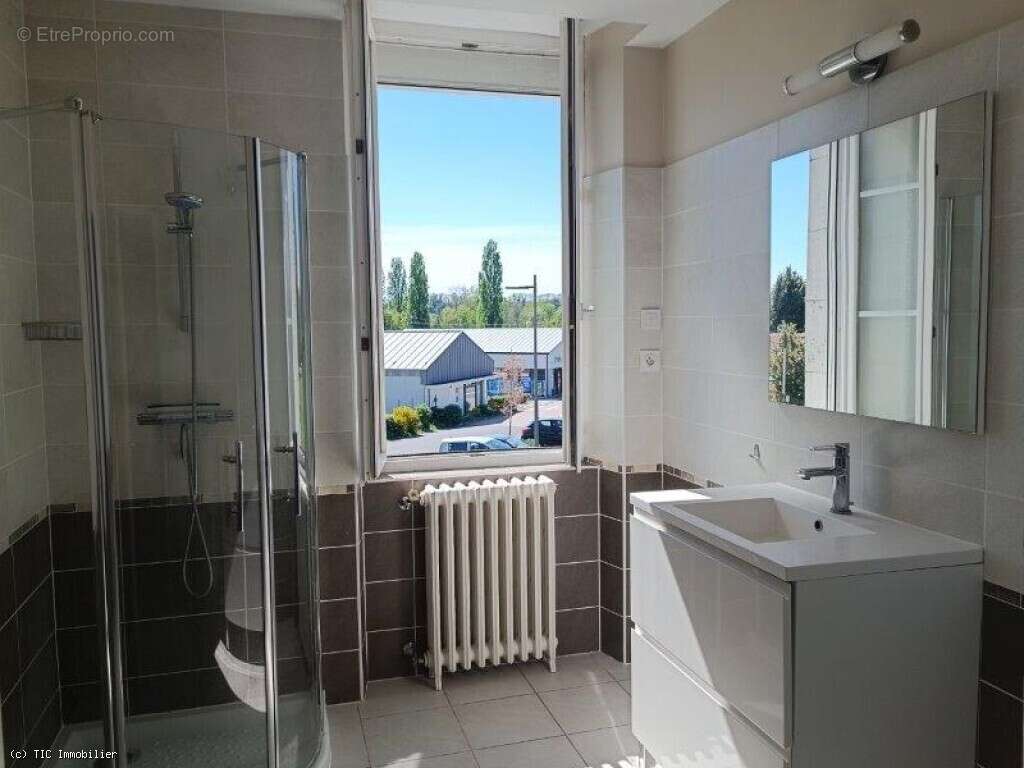 Maison à AUNAC