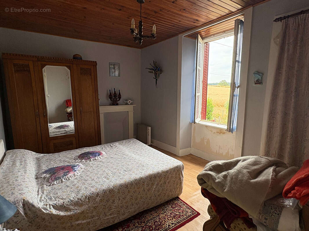 Maison à SAINT-PRIEST-SOUS-AIXE