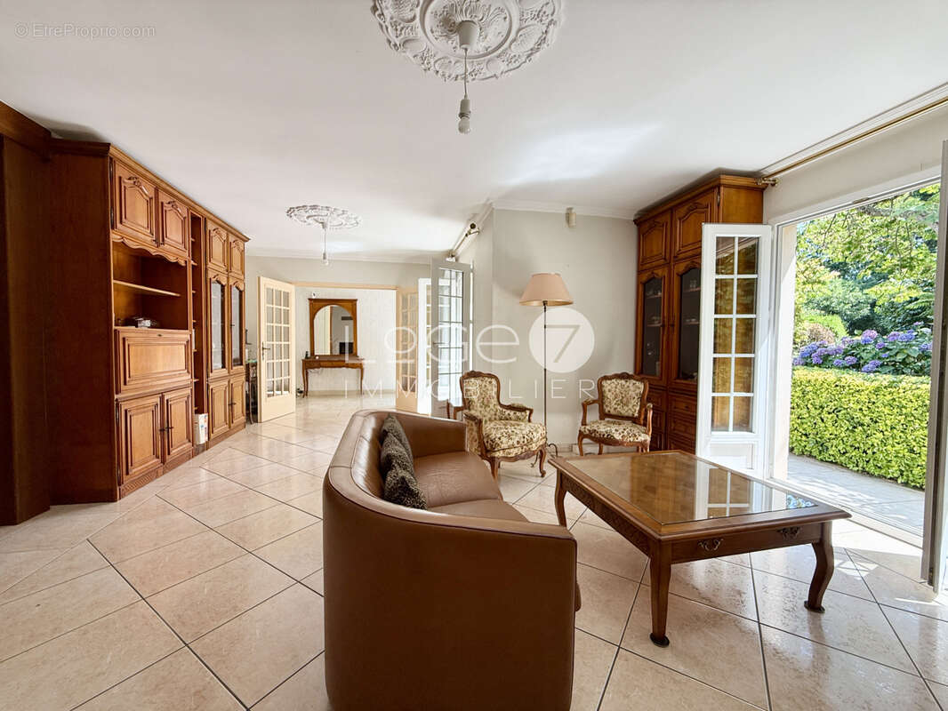 Maison avec beau terrain aux portes de Clohars - photo 3