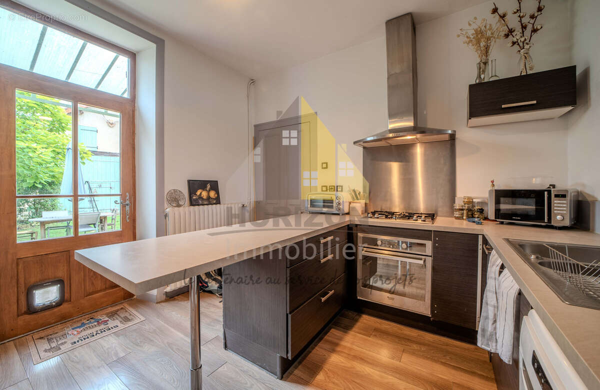 Maison à LONS-LE-SAUNIER