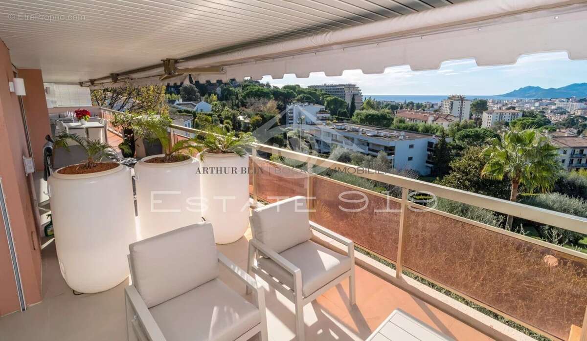 Appartement à LE CANNET