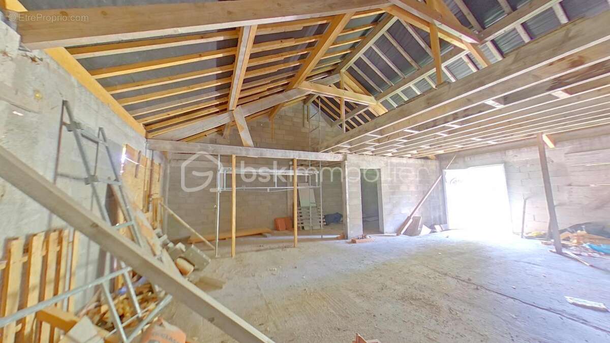 Maison à PONT-SUR-YONNE