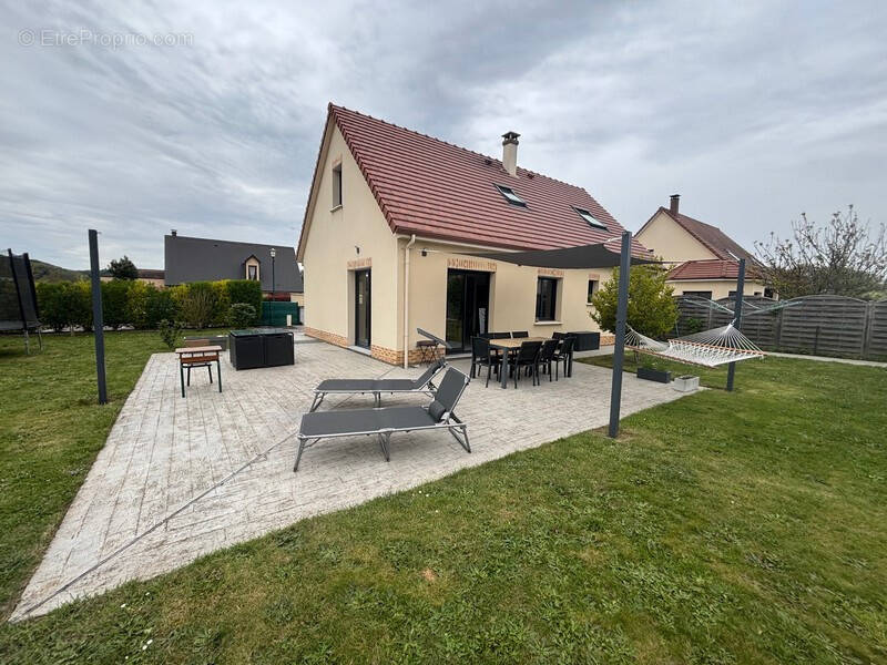 Maison à SAINT-PIERRE-DE-MANNEVILLE