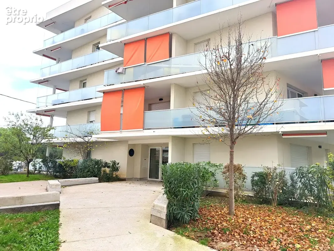 MARSEILLE Château Gombert - En Résidence sécurisée ,Appartement de type 3  + vaste terrasse et parking privé - photo 11