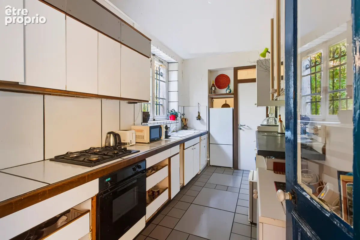 Meulière de 7 pièces à rénover sur 1343m² de terrain - photo 8