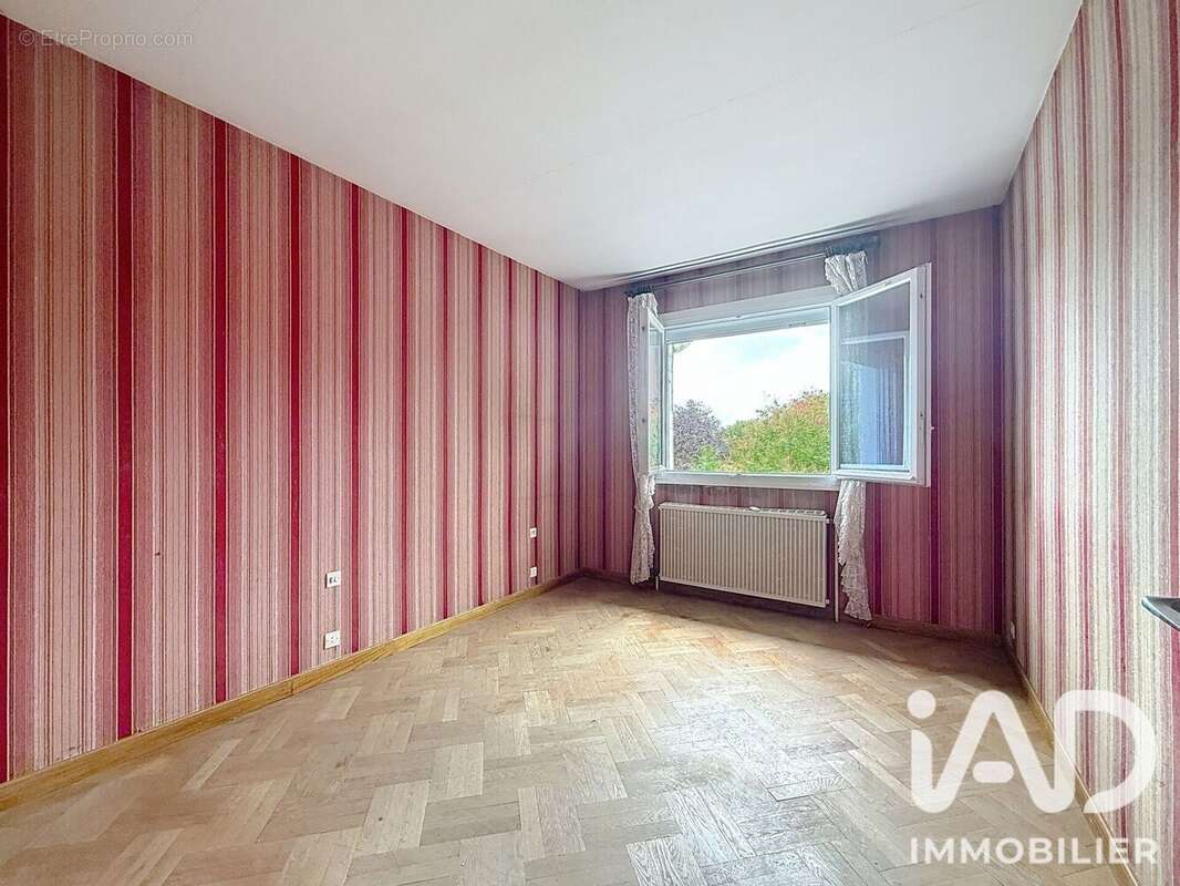 Maison 112 m² à Reau  - photo 6