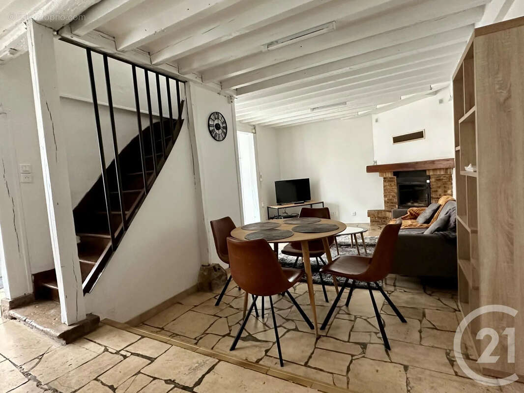 Maison à SAINTE-SAVINE