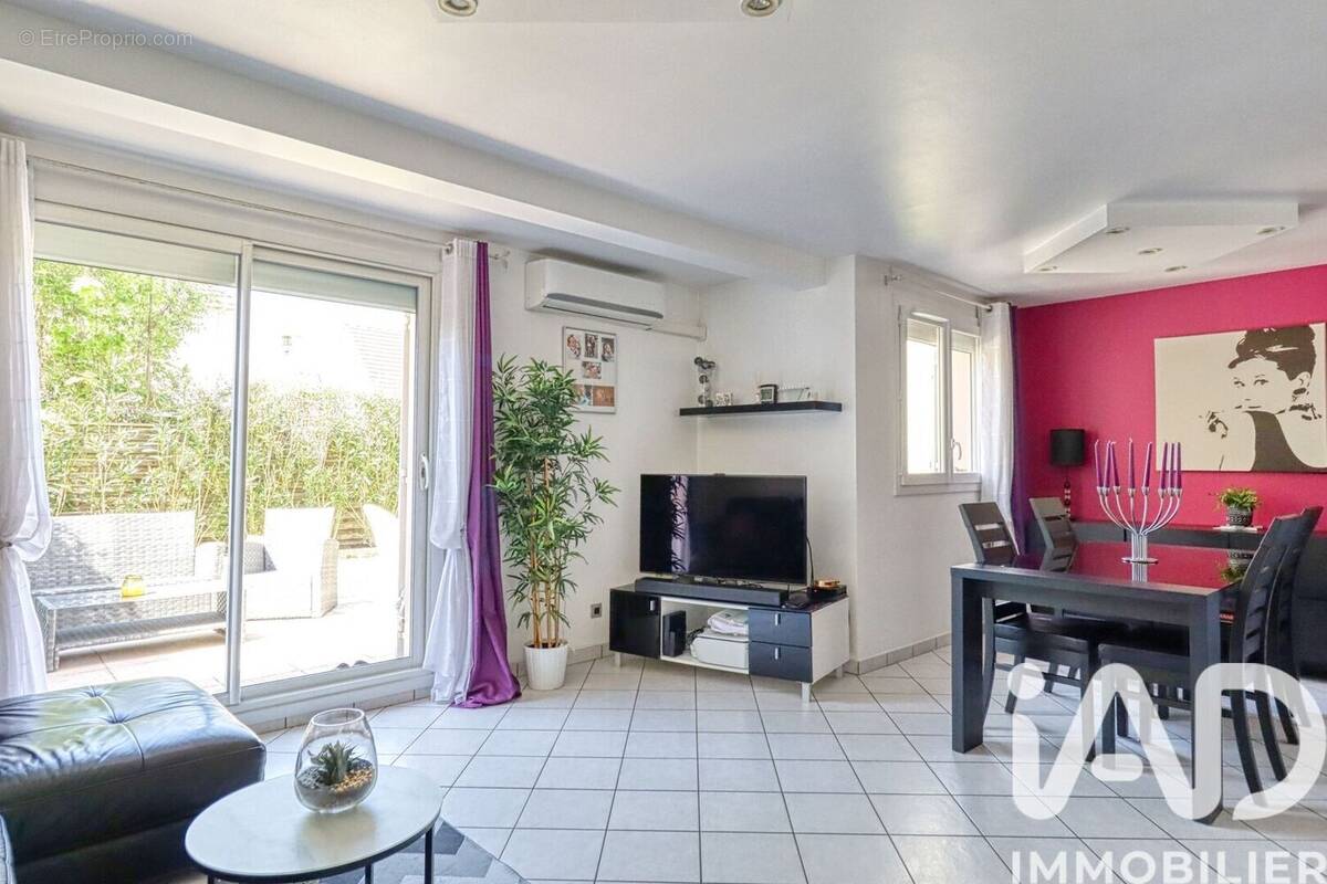 Photo 1 - Maison à SARCELLES