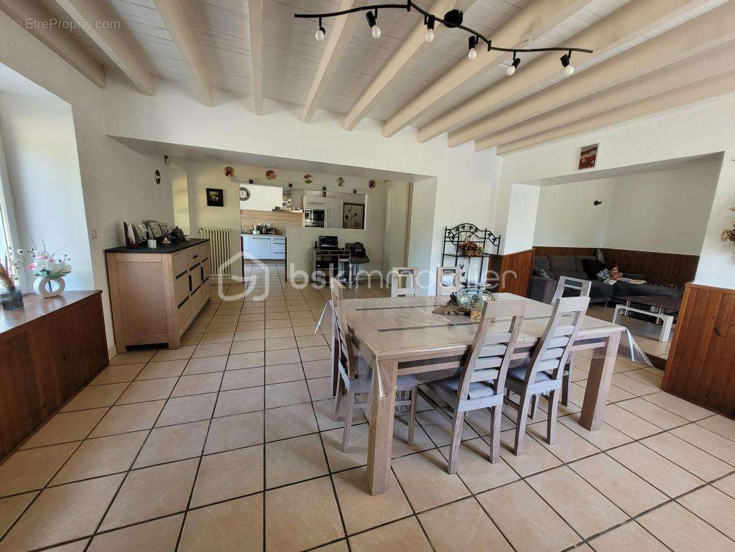 Maison à CHARAVINES