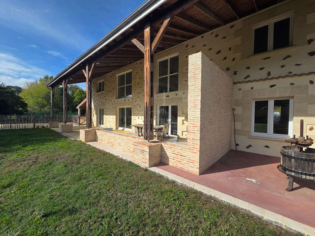 Maison à MIOS