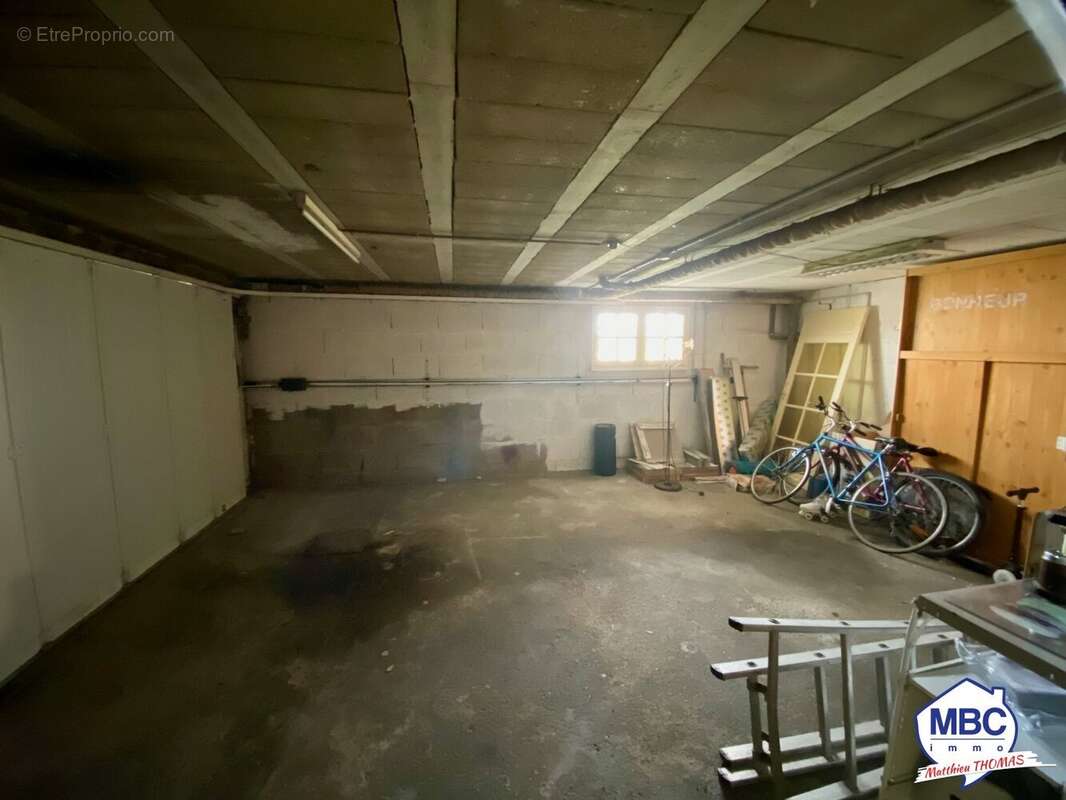 Maison à MONTREVAULT