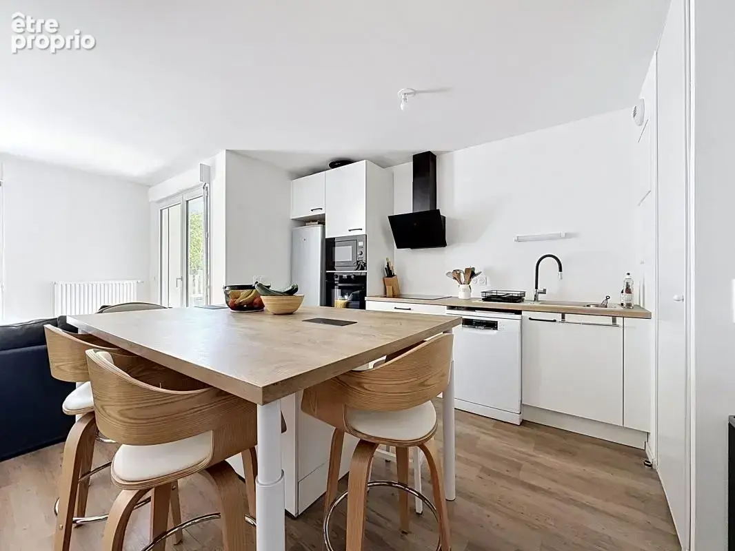 Appartement à vendre - nieul-sur-mer – un esprit maison au cœur d’un appartement t5 - photo 4