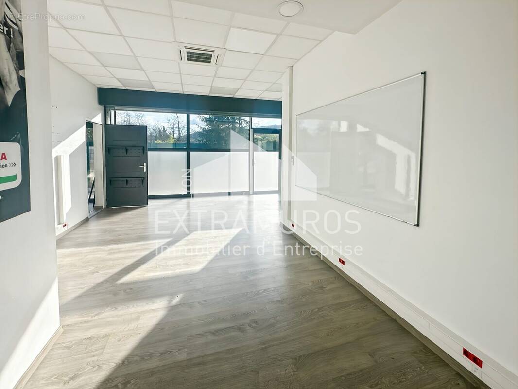 Commerce à CHATILLON