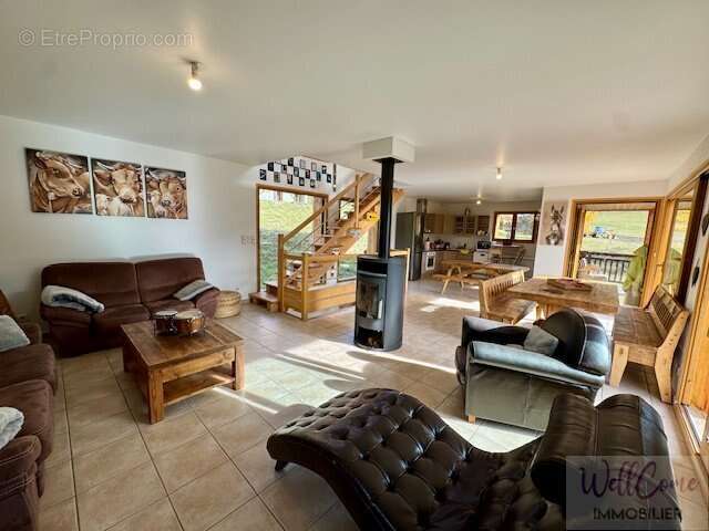 Maison à ALBIEZ-MONTROND