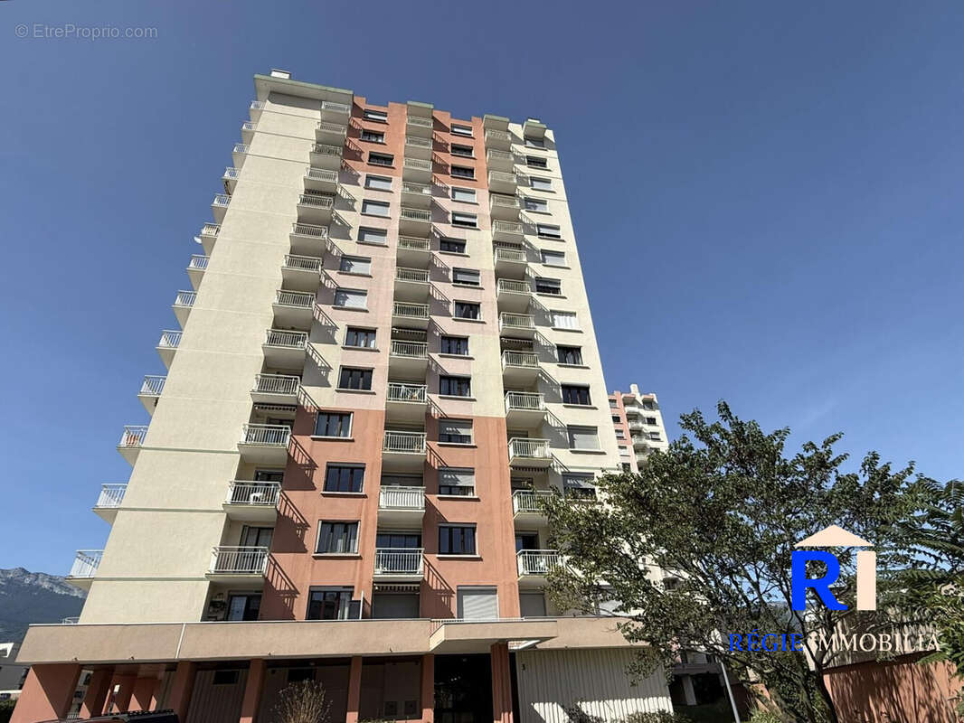 Plein Sioleil C - Appartement à ECHIROLLES