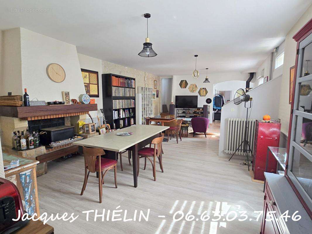 Maison à LONGUE-JUMELLES