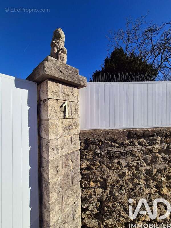 Photo 3 - Maison à SAINT-GERVAIS-LES-TROIS-CLOCHERS