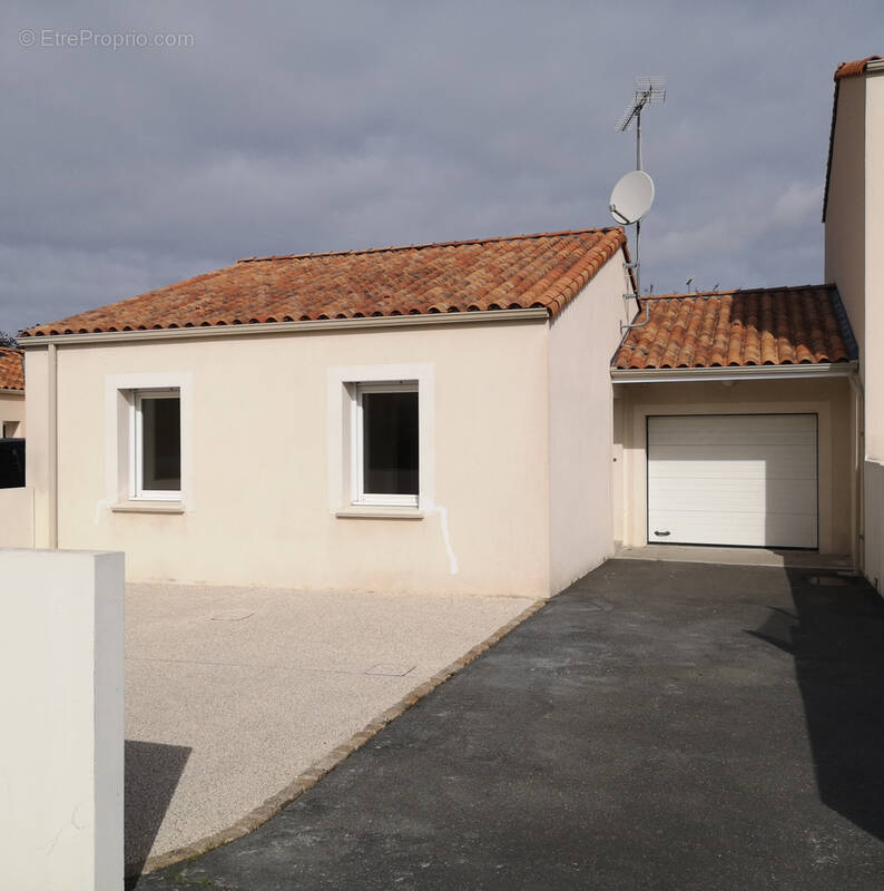 Maison à LES HERBIERS