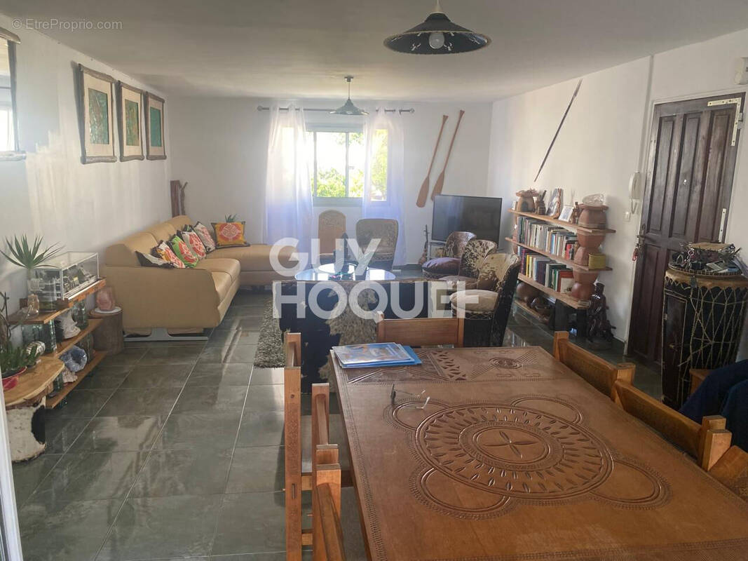 Appartement à SAINT-DENIS