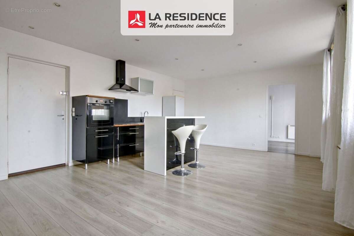 Appartement à BEAUCHAMP