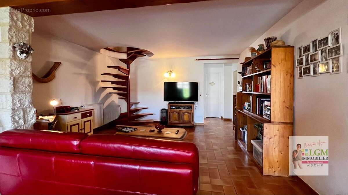 Maison à SAINT-QUENTIN-LA-POTERIE