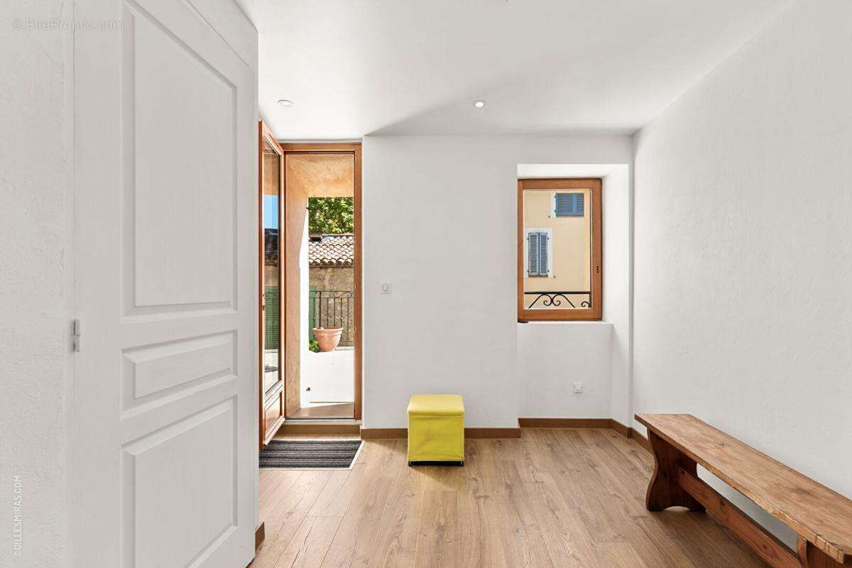 Appartement à FAYENCE