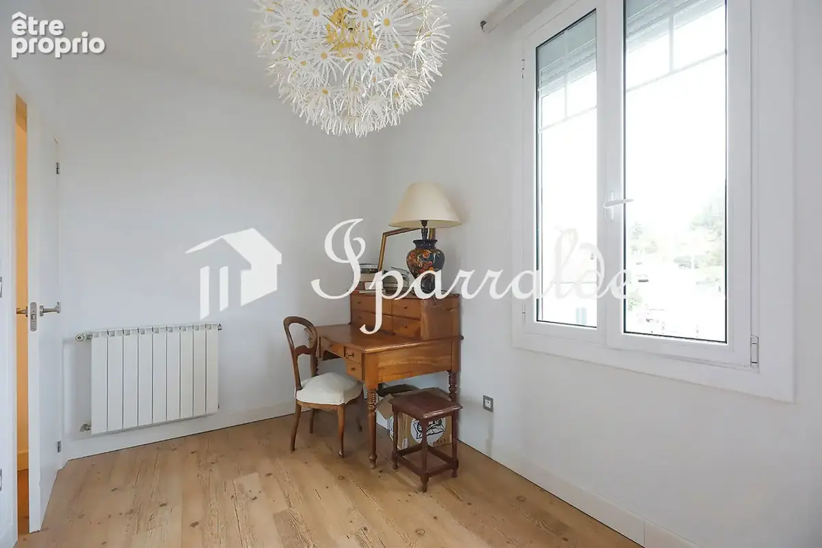 Superbe Maison de type T5 CENTRE VILLE tout à pied à HENDAYE 64700 - photo 37