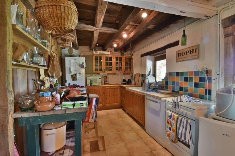 Maison à SAINT-LEGER-MAGNAZEIX