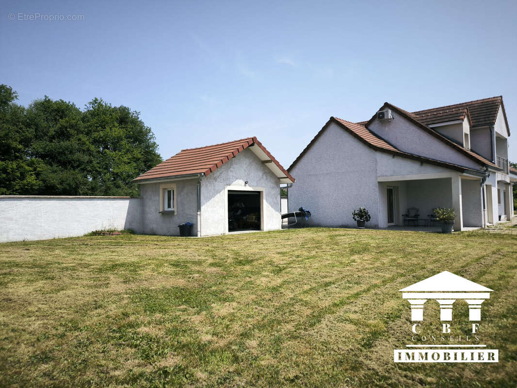 Maison à SAINT-MARCEL