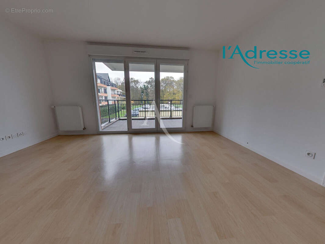 Appartement à EMERAINVILLE