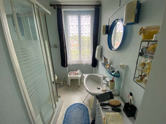 Belle maison de caractère sur terrain de 746 M2 - photo 6