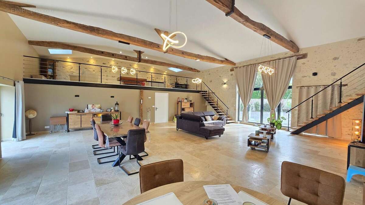 Photo 8 - Maison à ADRIERS