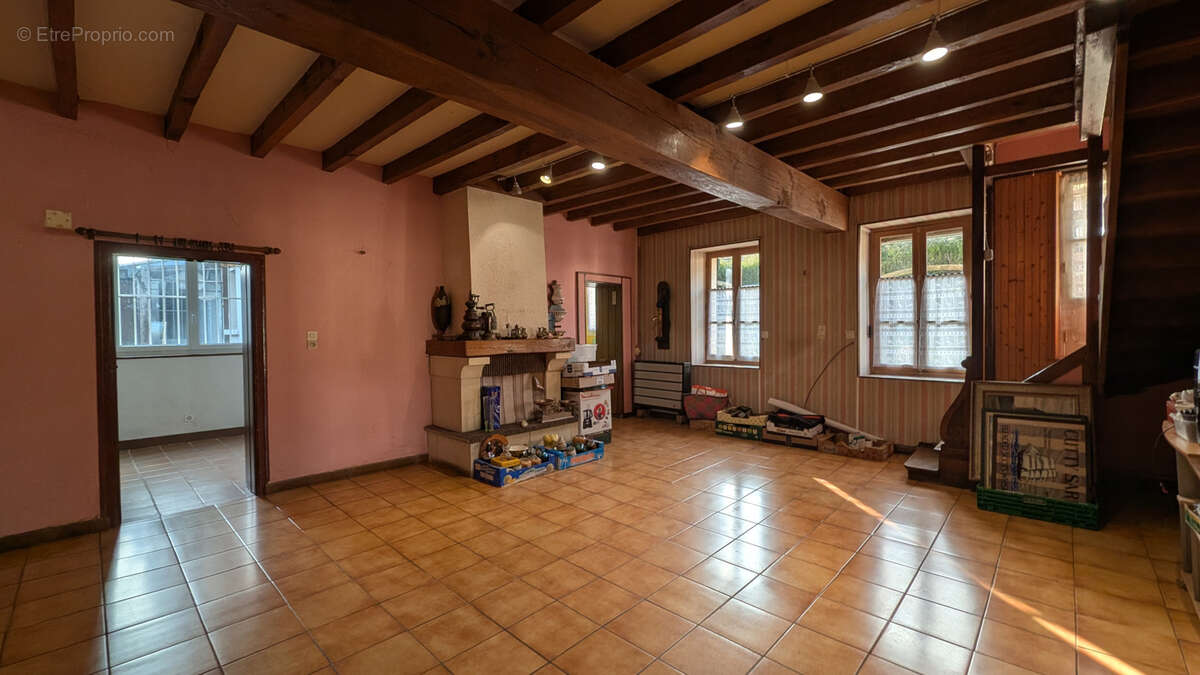 Maison à RUMILLY-LES-VAUDES