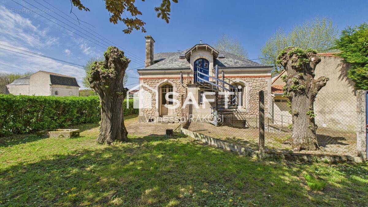 Photo 1 - Maison à SAINT-JEAN-D&#039;ANGELY