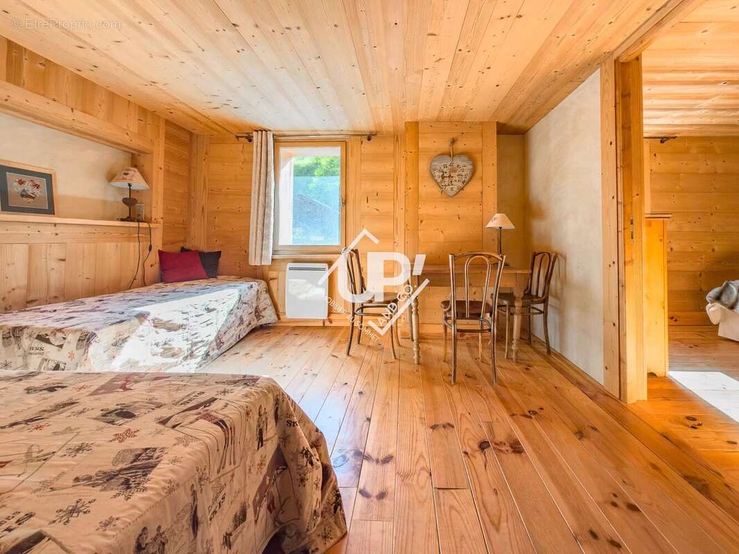 Ensemble immobilier de caractère – Plus de 530 m² au cœur des Aravis - photo 2