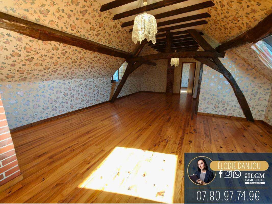 Maison à PERONVILLE