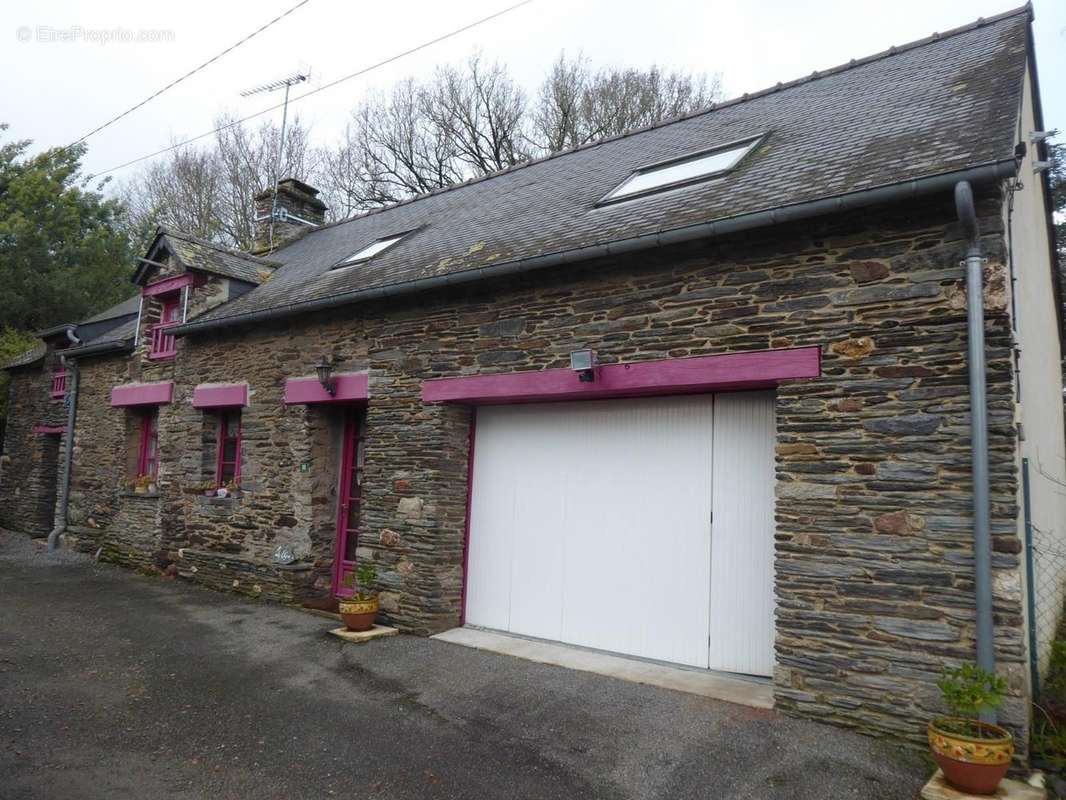 Maison à LES FOUGERETS