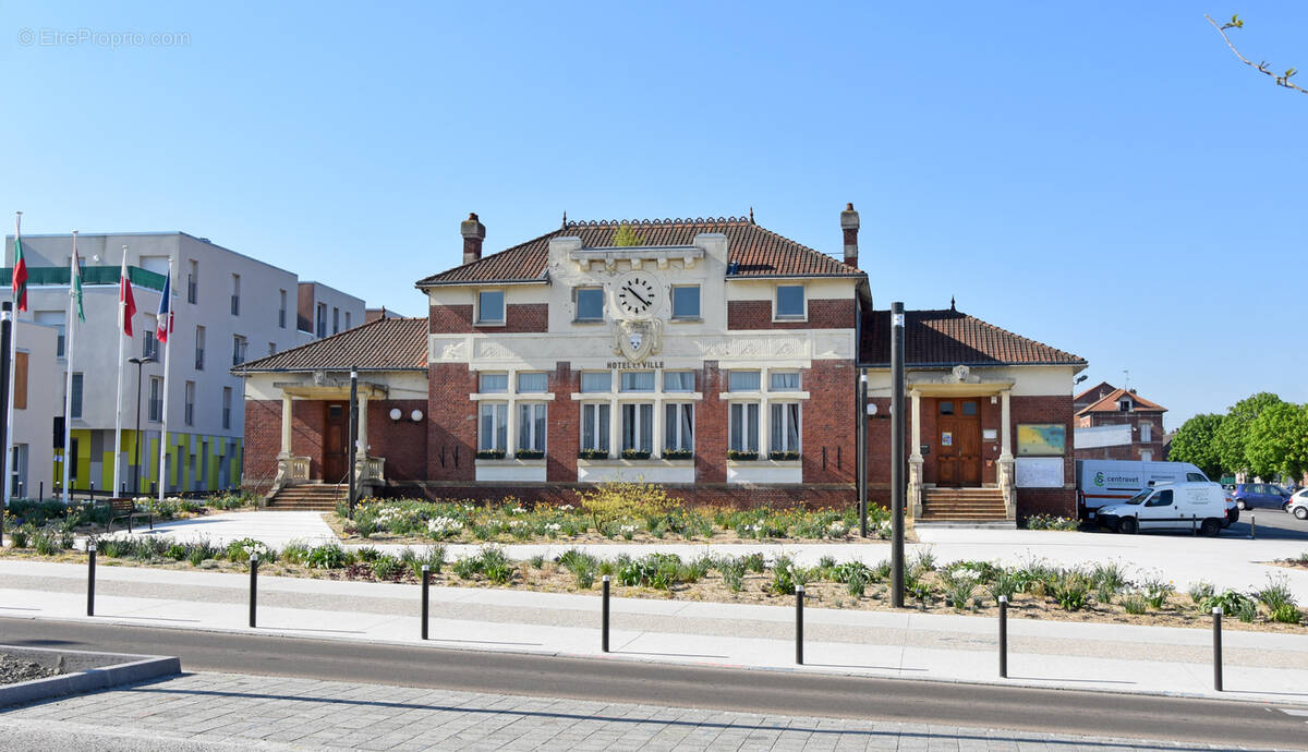 Commerce à LONGUEAU