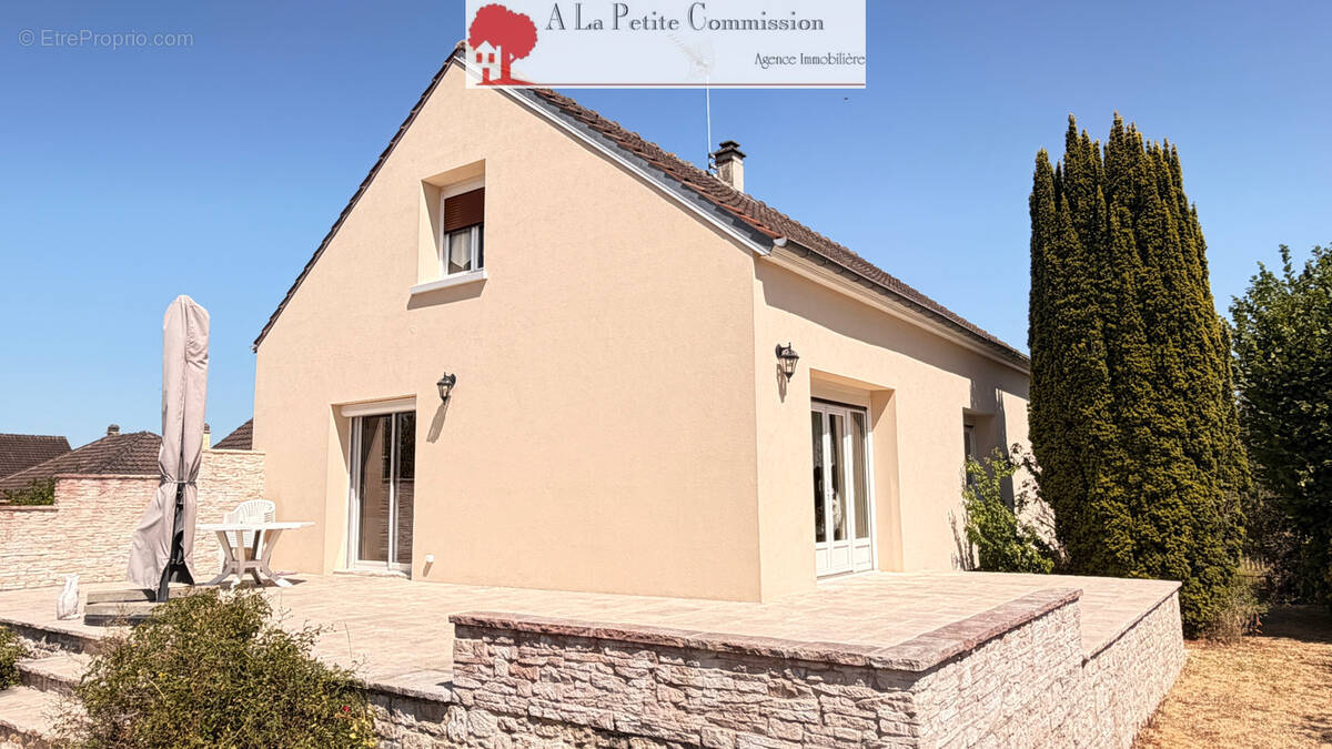 Maison à BARJOUVILLE
