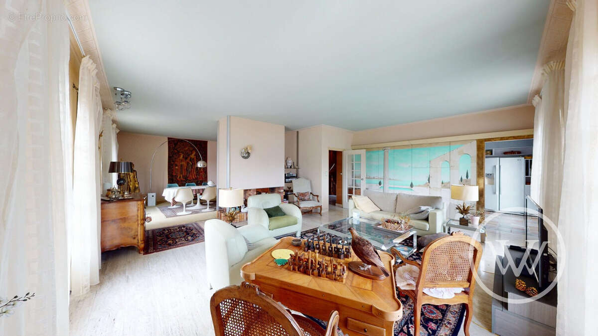 Maison à SAINT-BARTHELEMY-DE-VALS