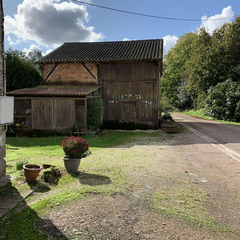 Maison à CHAMPS-ROMAIN