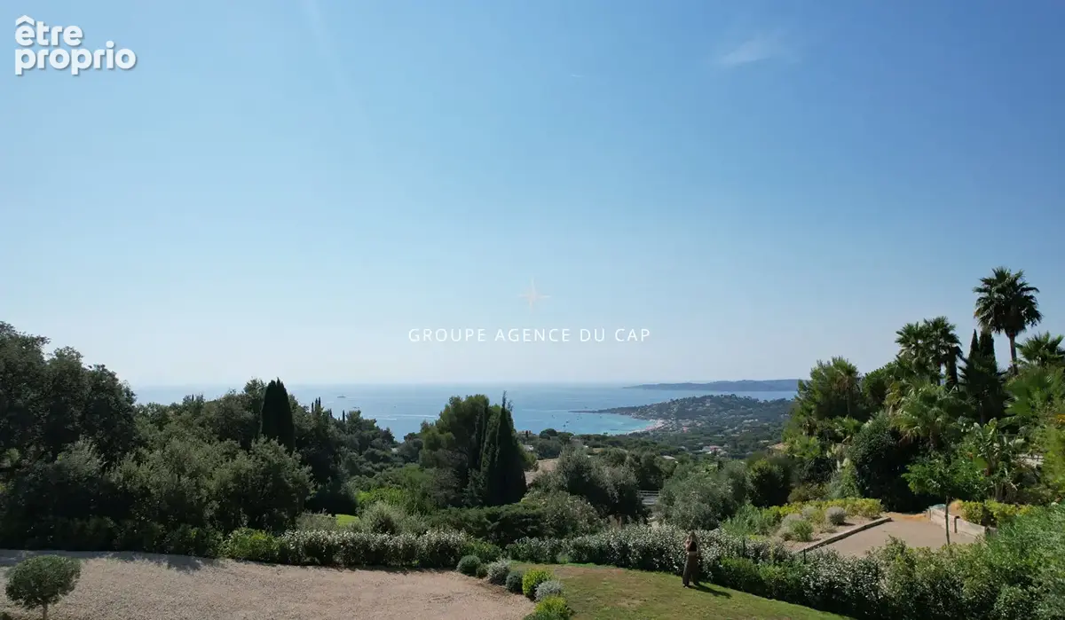Villa contemporaine neuve, 5 chambres suites, garage 75m², parking, vue mer panoramique st tropez, sainte-maxime - photo 2