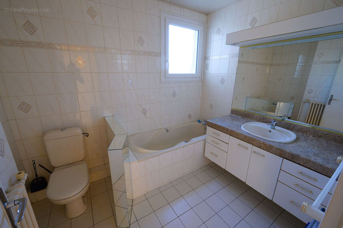 Appartement à FONTENAY-SOUS-BOIS
