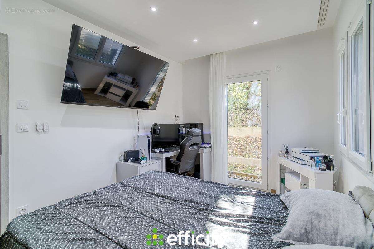 Maison à JASSANS-RIOTTIER